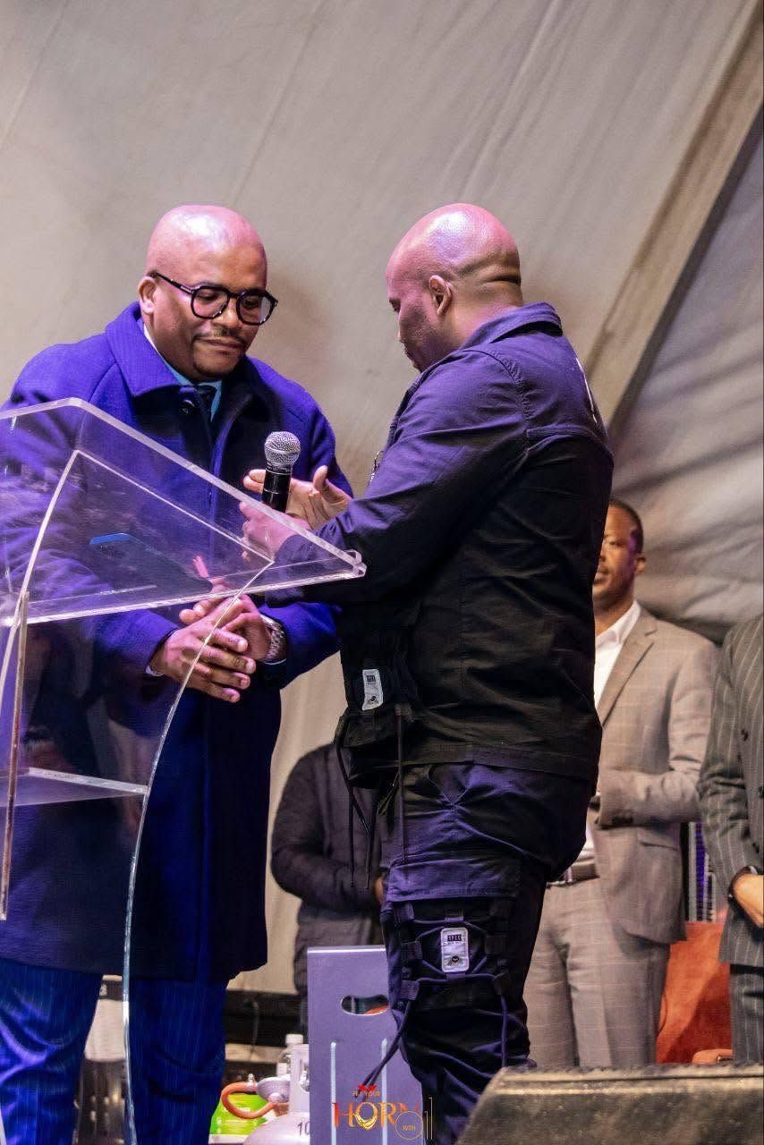 Prayer at the pulpit